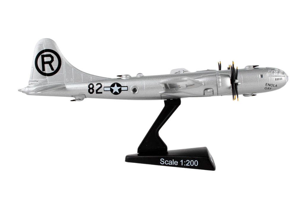 White 1:200 Scale Vehicle I9475